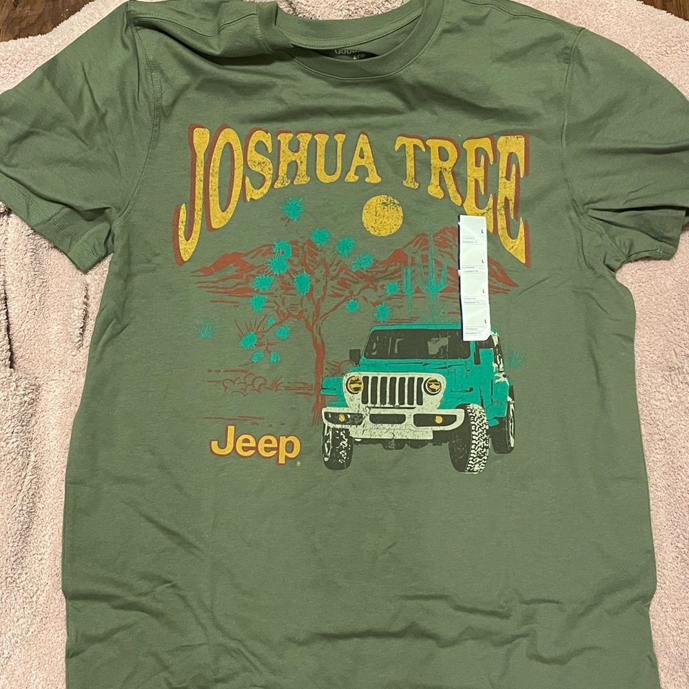 Jeep Olive Green Joshua Tree T-Shirt. NWT